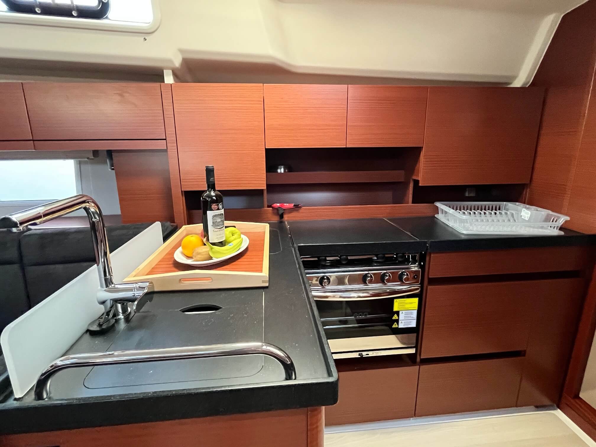 hanse-458-bellatrix-int-3