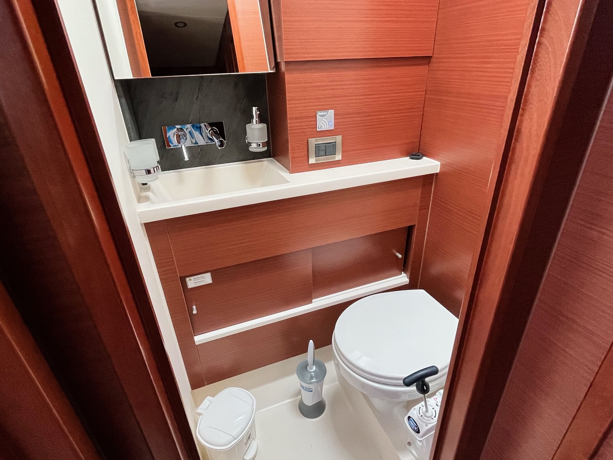 Hanse-508-charles-wc 3
