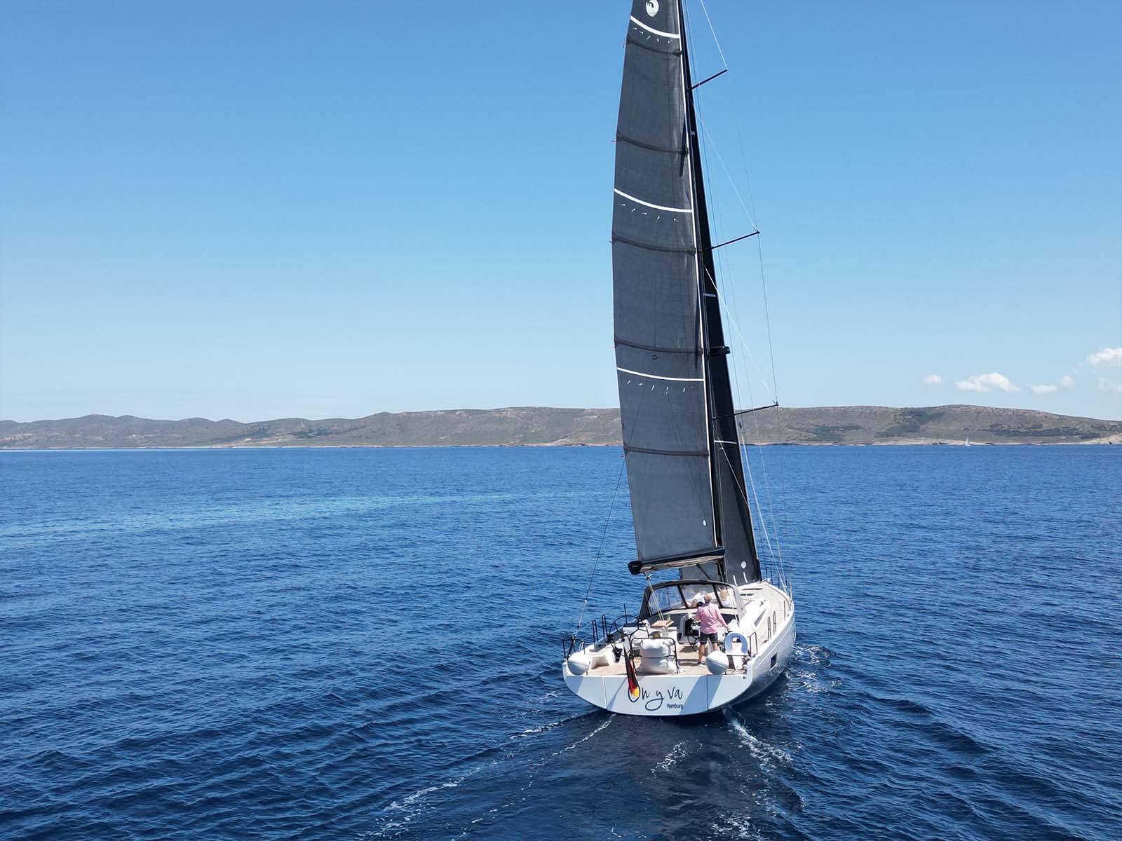 beneteau-first-53-on-y-va-ext-01