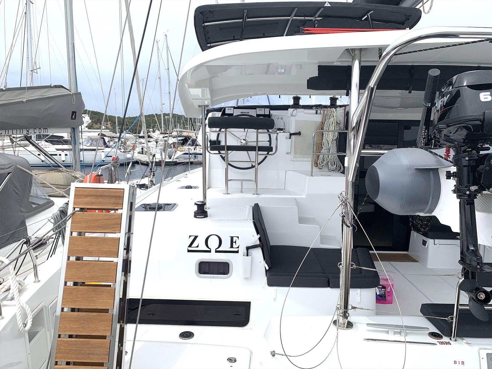 lagoon-42-zoe-ext2