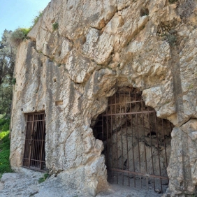 sacred-trilogy-hiking-3